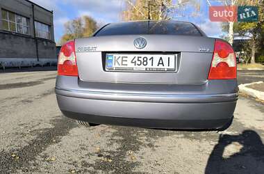 Седан Volkswagen Passat 2004 в 
