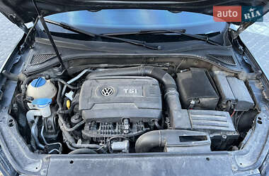 Седан Volkswagen Passat 2015 в 
