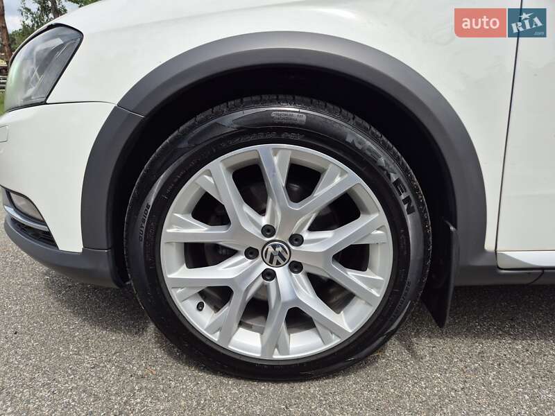 Універсал Volkswagen Passat 2014 в Києві