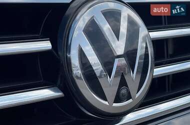 Универсал Volkswagen Passat 2019 в 