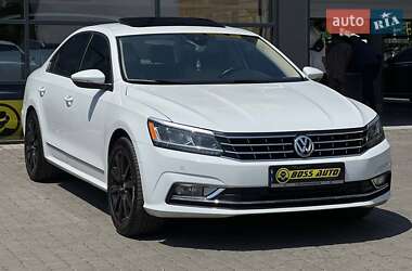 Седан Volkswagen Passat 2017 в Ивано-Франковске