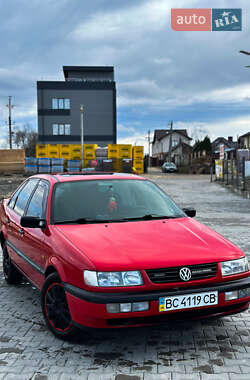 Седан Volkswagen Passat 1994 в Суховоле