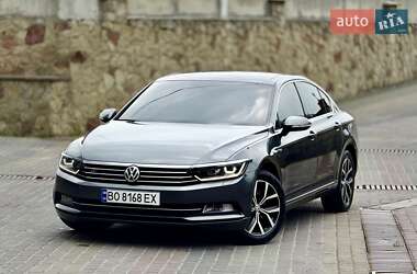 Седан Volkswagen Passat 2015 в 