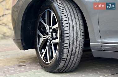 Седан Volkswagen Passat 2015 в 