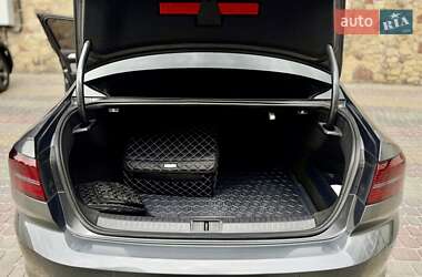 Седан Volkswagen Passat 2015 в 
