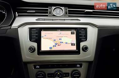 Седан Volkswagen Passat 2015 в 