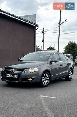 Седан Volkswagen Passat 2008 в Житомире