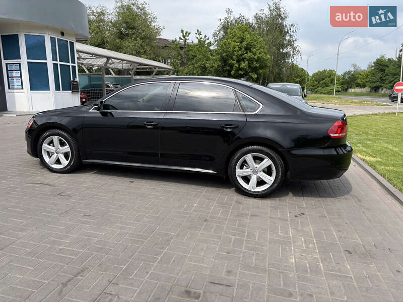 Седан Volkswagen Passat 2015 в Києві