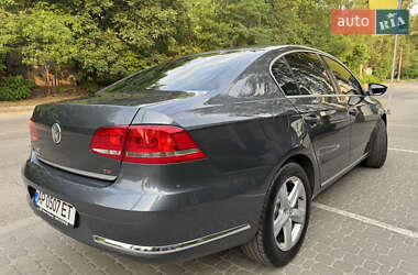 Седан Volkswagen Passat 2011 в 