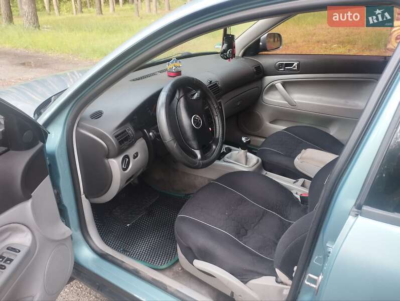 Универсал Volkswagen Passat 1999 в Маневичах