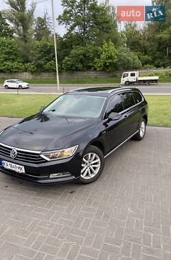 Универсал Volkswagen Passat 2015 в Киеве