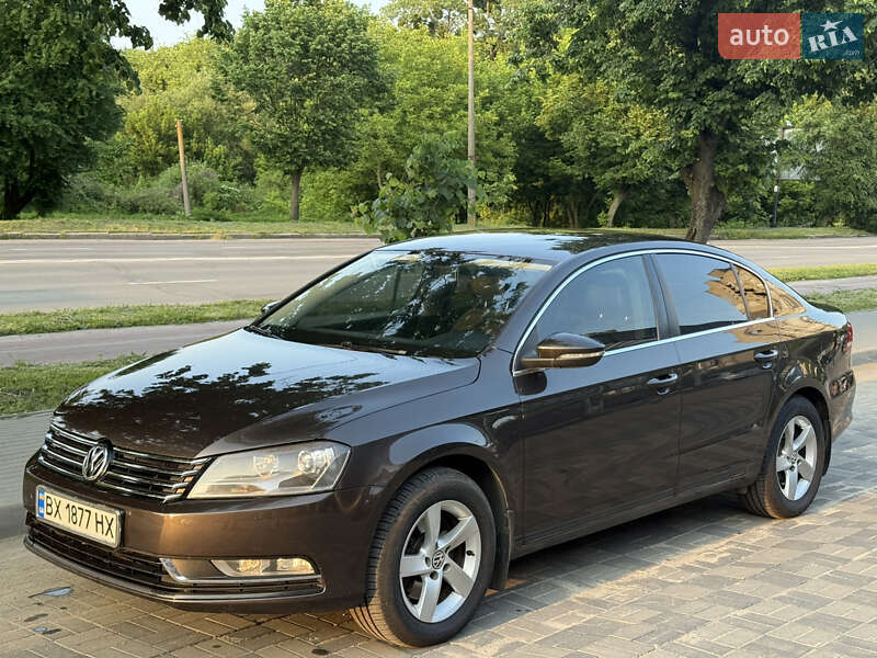 Седан Volkswagen Passat 2013 в Хмельницькому