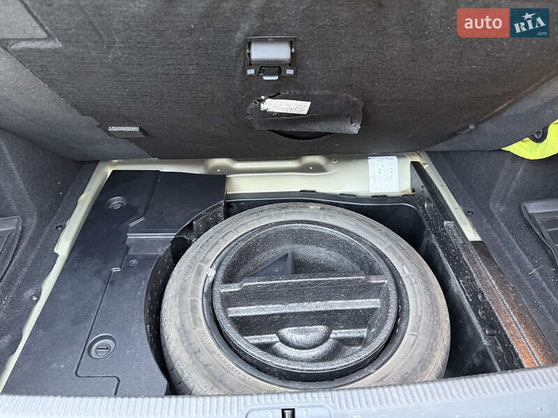 Седан Volkswagen Passat 2013 в Хмельницькому