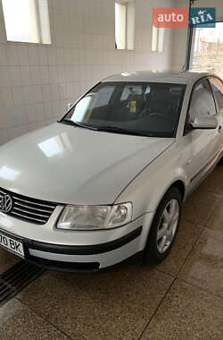 Седан Volkswagen Passat 2000 в Каменец-Подольском