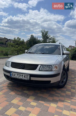 Універсал Volkswagen Passat 1998 в Харкові