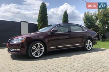 Седан Volkswagen Passat 2013 в Луцке