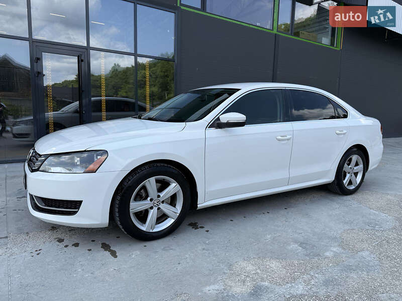 Седан Volkswagen Passat 2013 в Теребовле