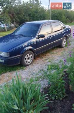 Седан Volkswagen Passat 1991 в 