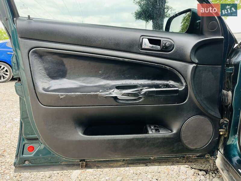 Седан Volkswagen Passat 2003 в Харькове