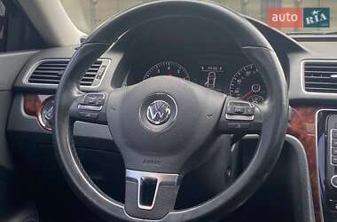 Седан Volkswagen Passat 2012 в 