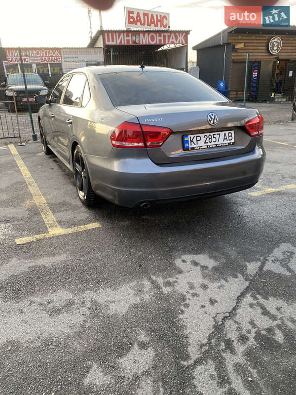 Седан Volkswagen Passat 2012 в Софиевской Борщаговке