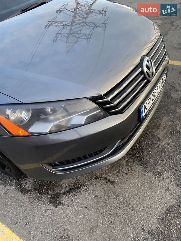 Седан Volkswagen Passat 2012 в Софиевской Борщаговке