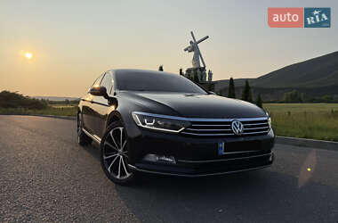 Седан Volkswagen Passat 2017 в Хусте