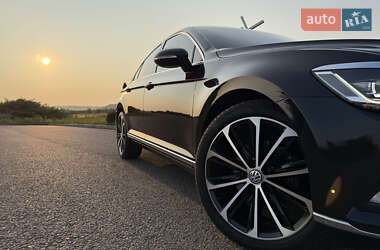 Седан Volkswagen Passat 2017 в 