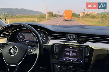 Седан Volkswagen Passat 2017 в 