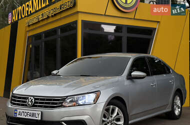 Седан Volkswagen Passat 2015 в Киеве