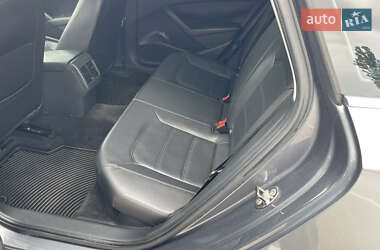 Седан Volkswagen Passat 2012 в 