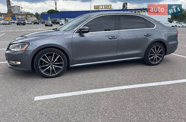Седан Volkswagen Passat 2012 в 