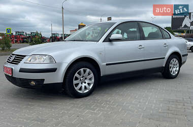 Седан Volkswagen Passat 2003 в Вінниці
