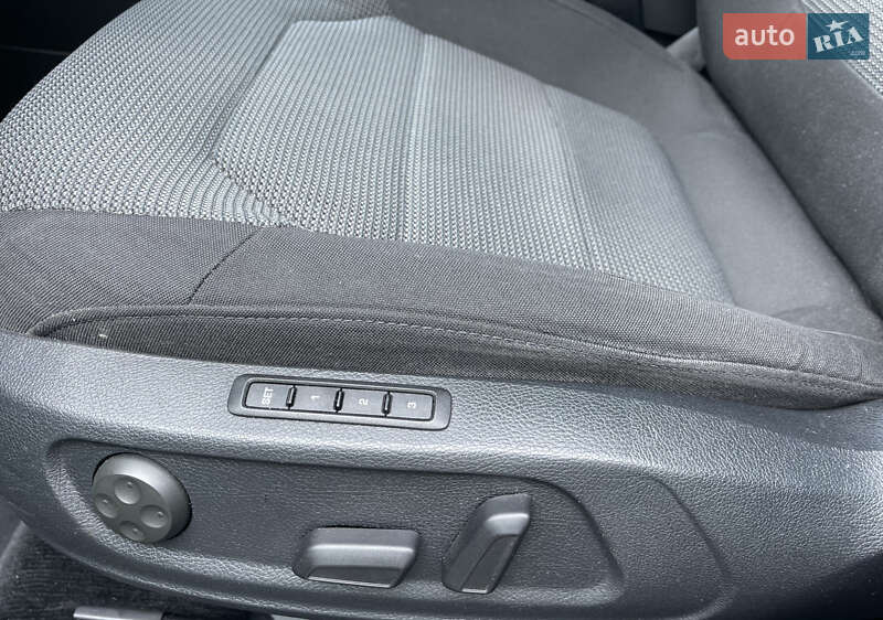 Універсал Volkswagen Passat 2014 в Луцьку