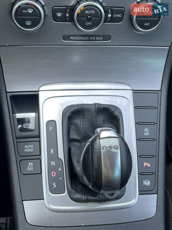 Універсал Volkswagen Passat 2014 в Луцьку