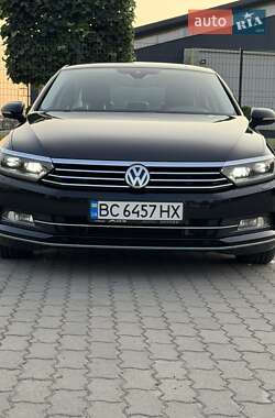Седан Volkswagen Passat 2015 в Бродах
