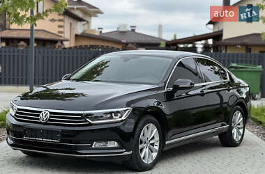 Седан Volkswagen Passat 2018 в 