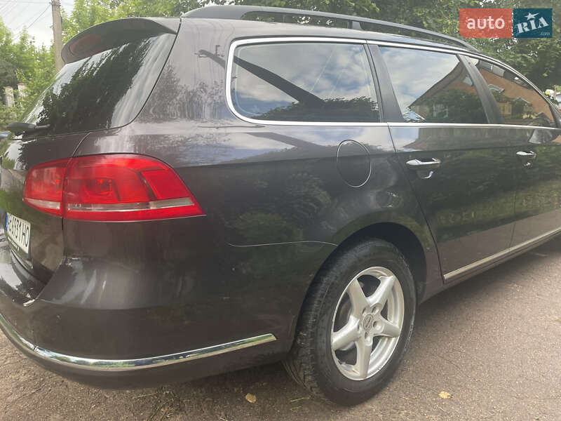 Универсал Volkswagen Passat 2011 в Казатине