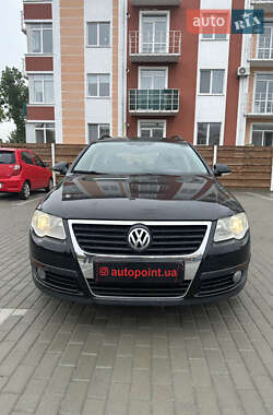 Универсал Volkswagen Passat 2010 в Белогородке