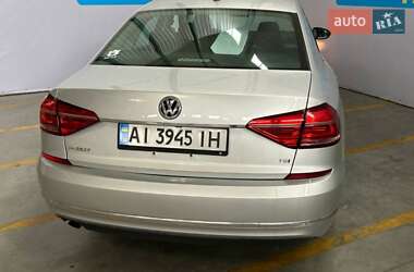 Седан Volkswagen Passat 2015 в 
