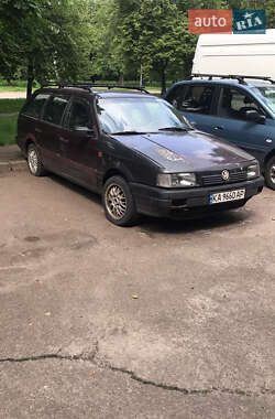 Универсал Volkswagen Passat 1993 в Киеве
