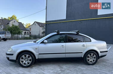 Седан Volkswagen Passat 2001 в 