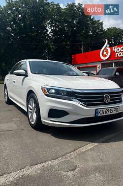 Седан Volkswagen Passat 2020 в Києві
