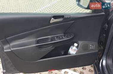 Универсал Volkswagen Passat 2010 в 