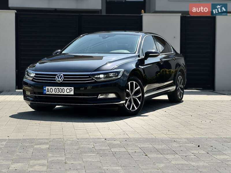 Седан Volkswagen Passat 2018 в Ужгороде
