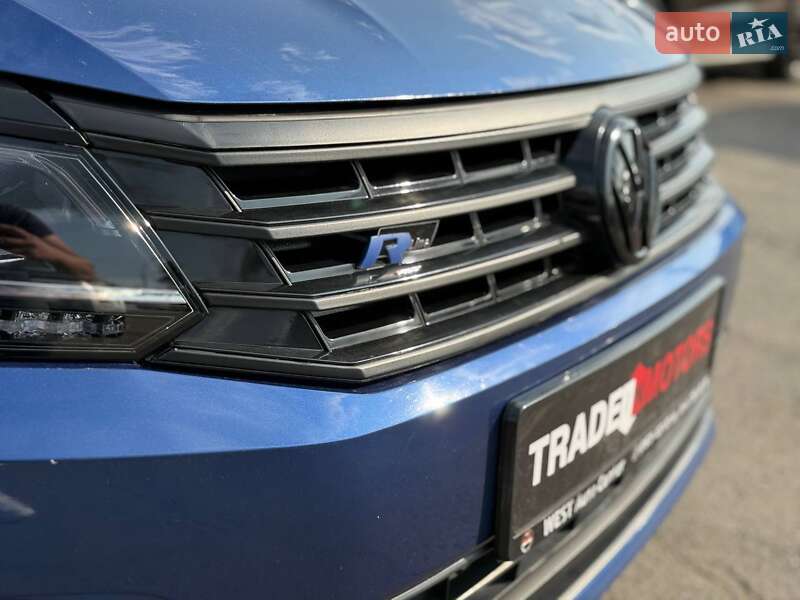 Седан Volkswagen Passat 2016 в Киеве