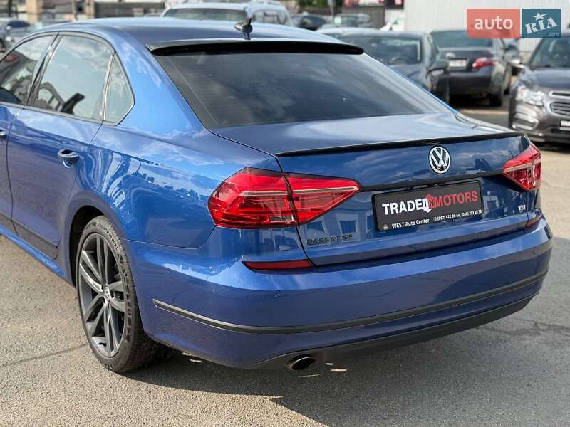 Седан Volkswagen Passat 2016 в Киеве