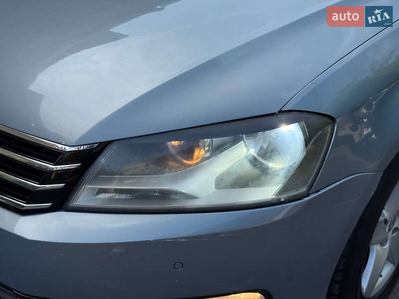 Седан Volkswagen Passat 2011 в Дніпрі