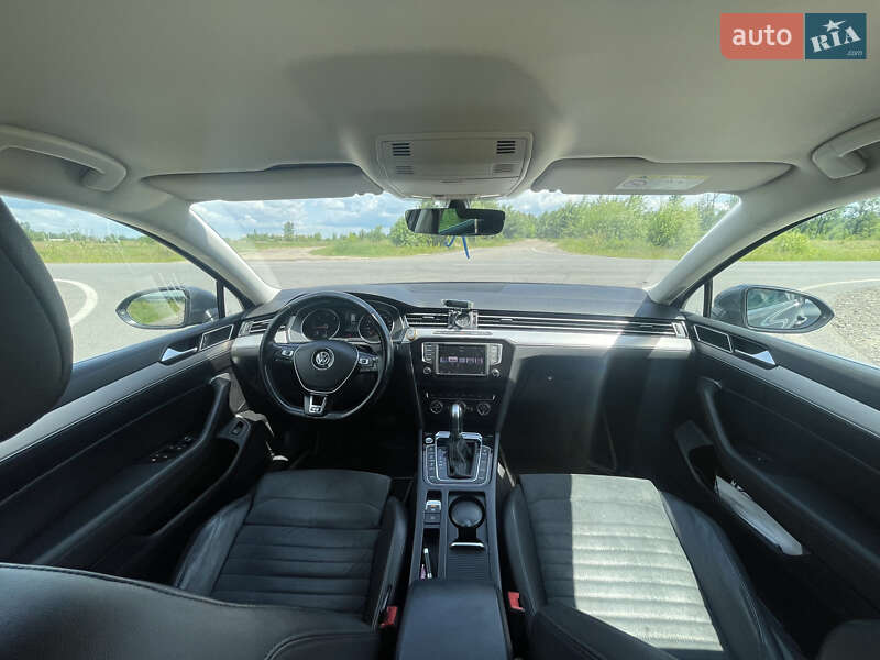 Универсал Volkswagen Passat 2016 в Жовкве