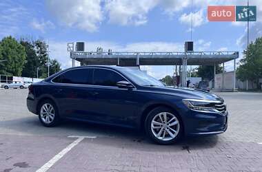 Седан Volkswagen Passat 2020 в Виннице